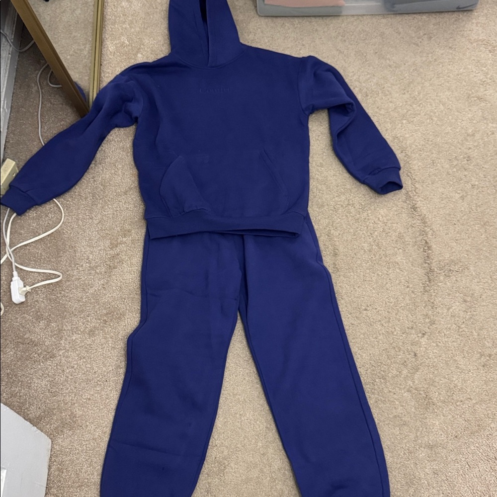 COMFRT Women’s Sweatshirt & Sweatpants set